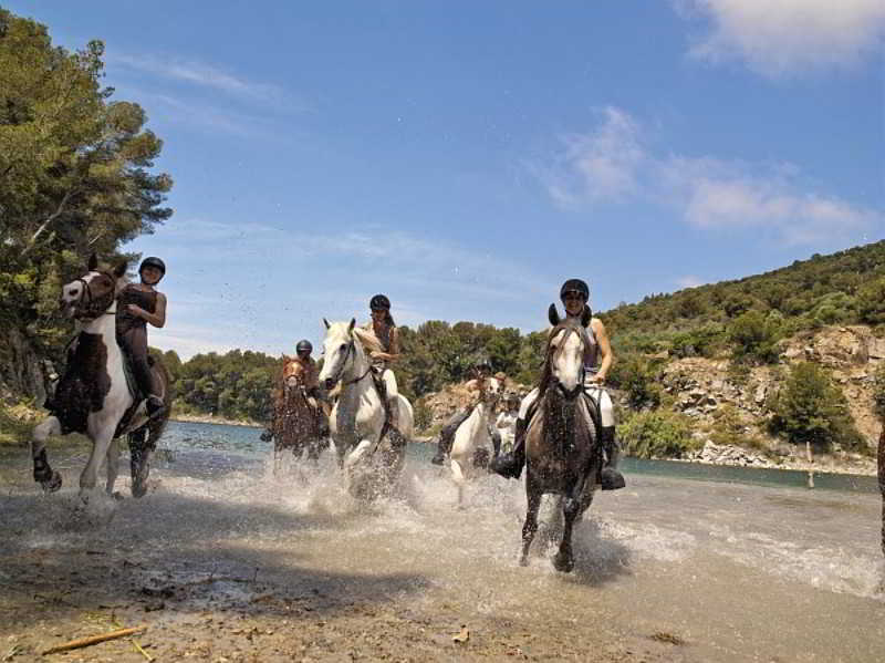 Hotel De L'Esterel Pierre & Vacances แซ็งต์-ราฟาเอล ภายนอก รูปภาพ