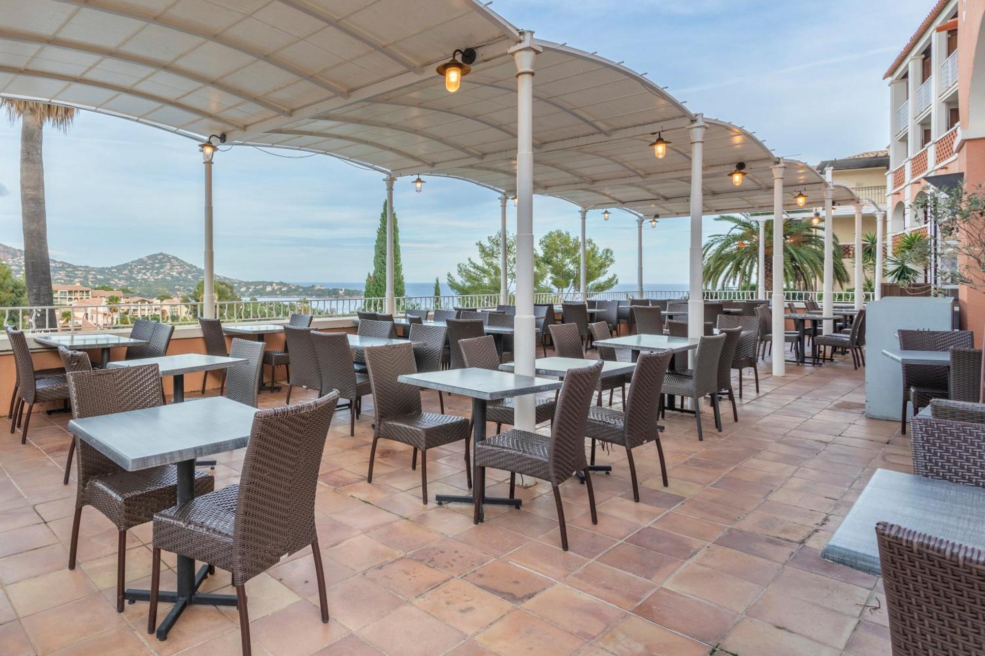 Hotel De L'Esterel Pierre & Vacances แซ็งต์-ราฟาเอล ภายนอก รูปภาพ
